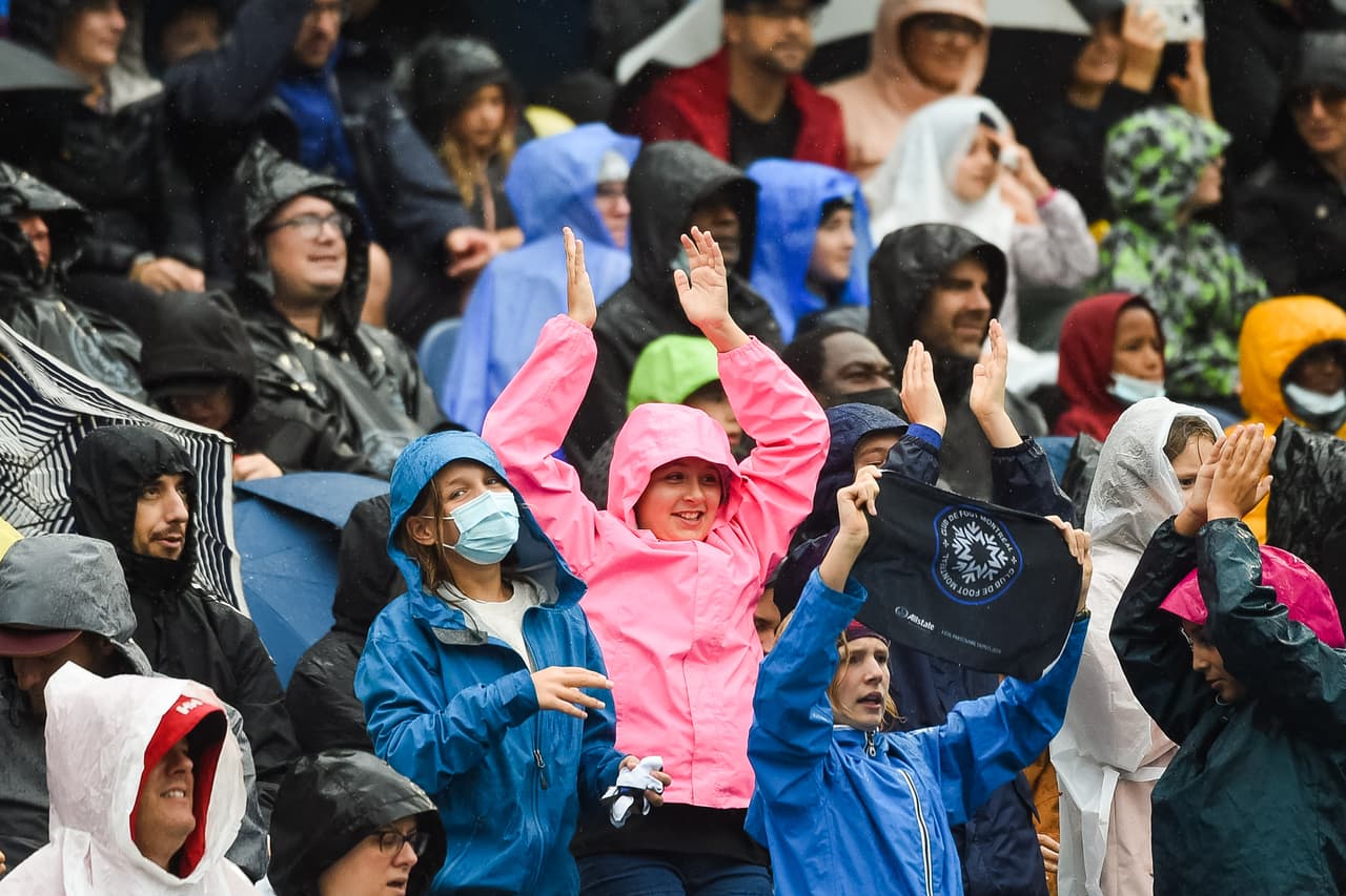 Bajo la lluvia, el público disfrutó de otro gran partido en el Stade Saputo de Montreal.
<br>