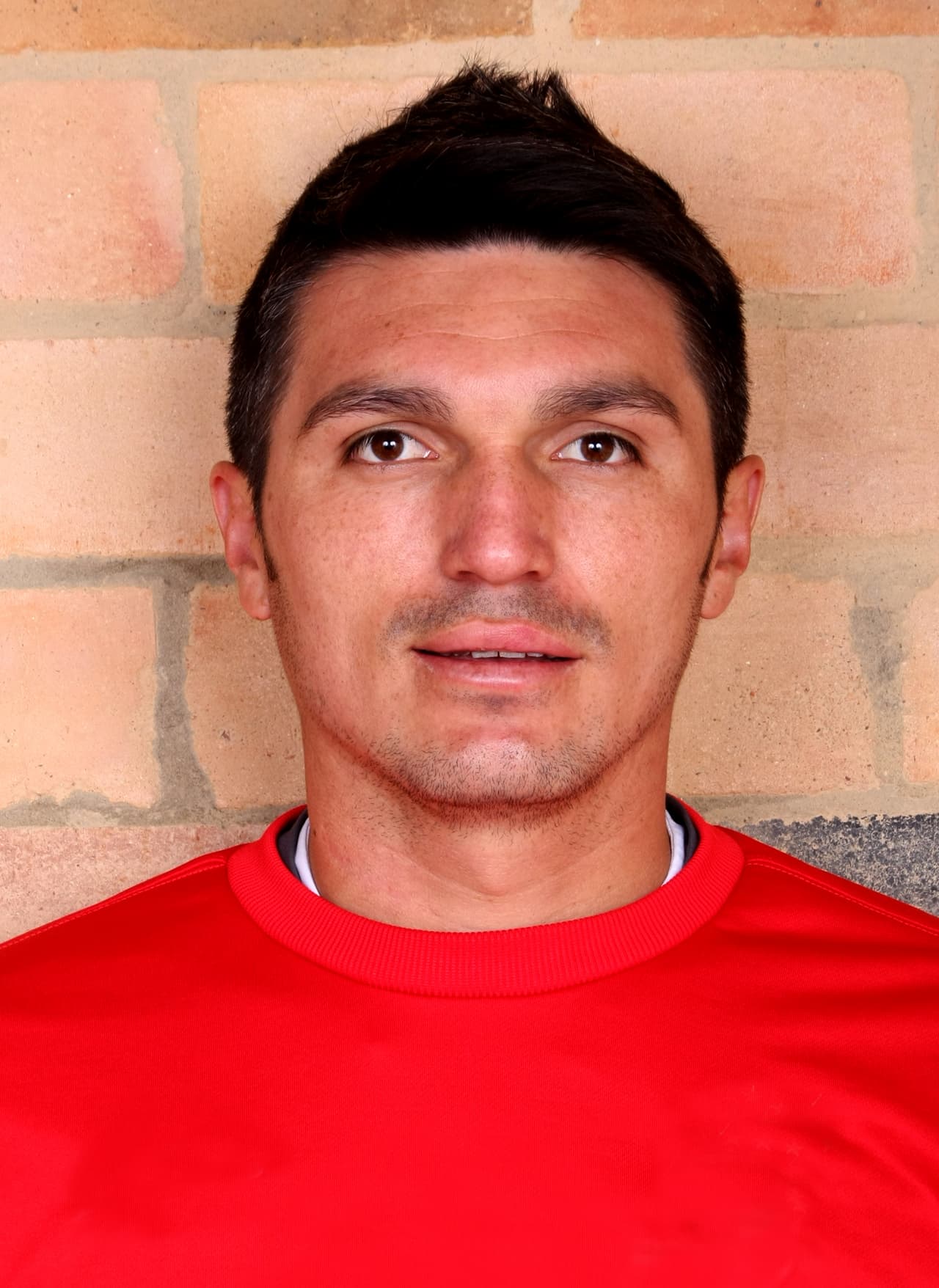 Daniel Torres. Posición: Mediocampista. Edad: 26 años. Club: Independiente Medellín (Colombia). Veces seleccionado: 5 participaciones. Descripción: Es un volante de gran sacrificio y recuperación en el mediocampo. Aunque no ha sido del proceso de selección, el gran desempeño con sus equipos en Colombia le sirvió para ser convocado a la que será su primera Copa América.