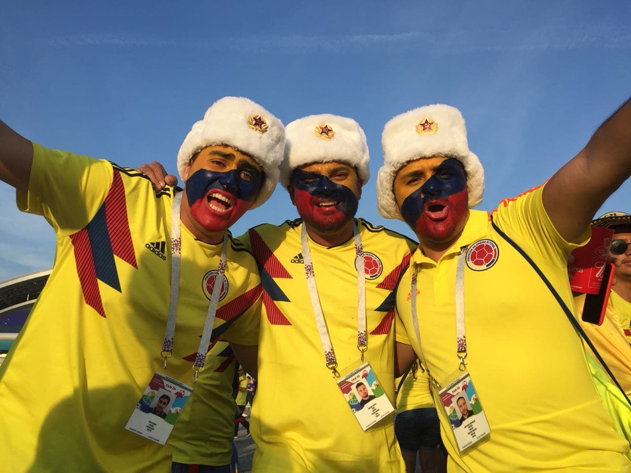 Los seguidores de Colombia y Polonia prendieron la fiesta con su colorido y alegría en medio de la segunda presentación de ambas selecciones por el grupo H del Mundial de Rusia 2018.