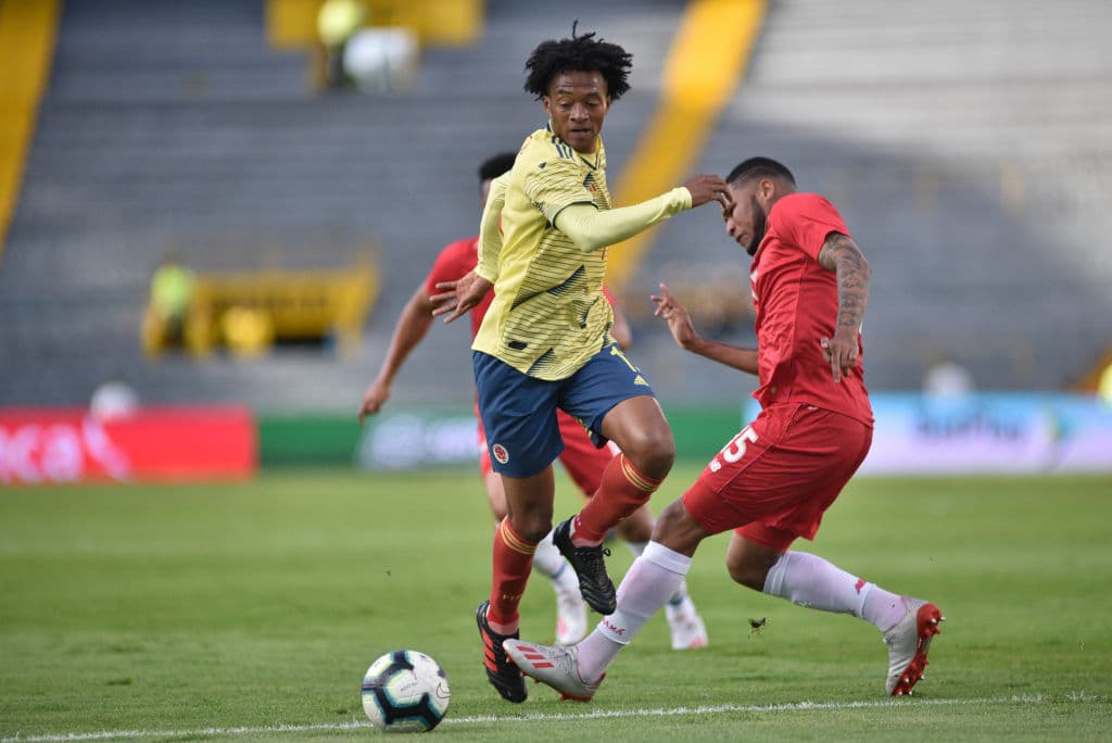 En sus inicios como futbolista, muchos clubes lo rechazaron debido a su complexión física ya que lo consideraban muy flaco.