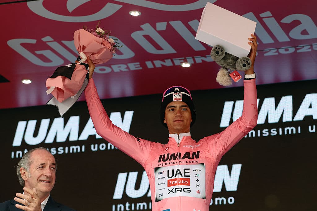 Isaac Del Toro, firme en el liderato tras la etapa más larga de Giro de Italia