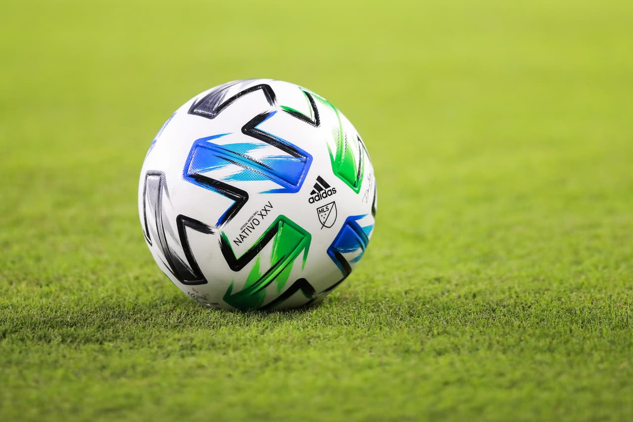 En 2020, MLS y adidas buscaron recordar al balón oficial de la liga en 1996. Por eso lanzaron el 'Nativo XXV', en consonancia con los 25 años de Major League Soccer.