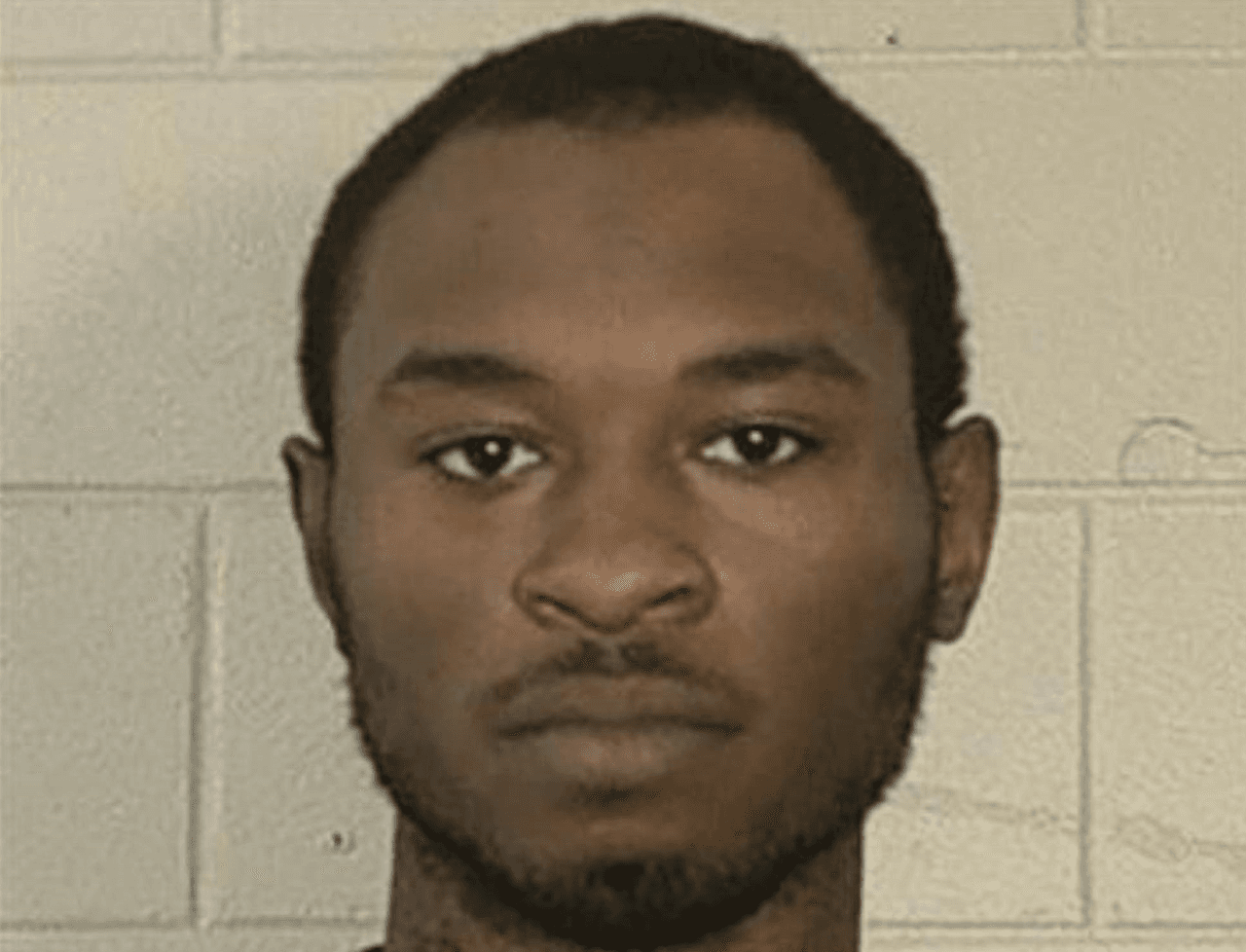 Hermano de Simone Biles, acusado de triple asesinato