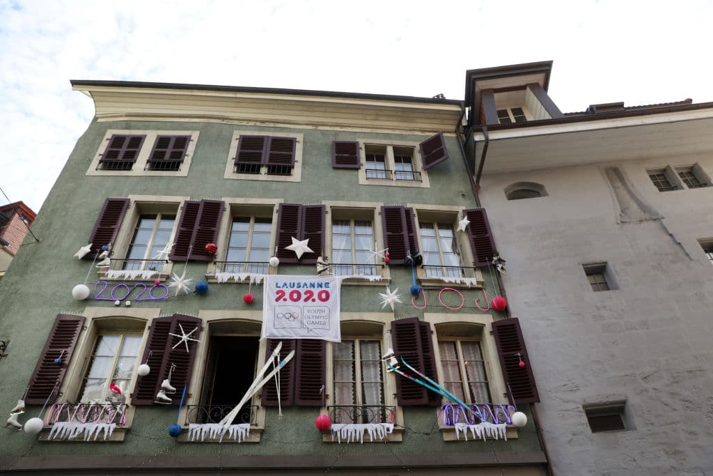 Los atletas ya se encuentran en la capital olímpica y están listos para dar inicio a tan importante justa para el mundo deportivo en categoría juvenil. Lausana se viste de colores para recibir a personas de todo el mundo listas para apoyar a su país.