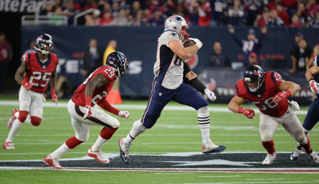 2. NEW ENGLAND PATRIOTS - Un equipo que trabaja duro siempre tendrá de su lado un factor caprichoso, la suerte. Perdieron dos al hilo y se pensaba que caerían más. Cincinnati y Denver sufren derrotas que a los Patriots les beneficiaron para ganar su División y recuperar el número 1 AFC.