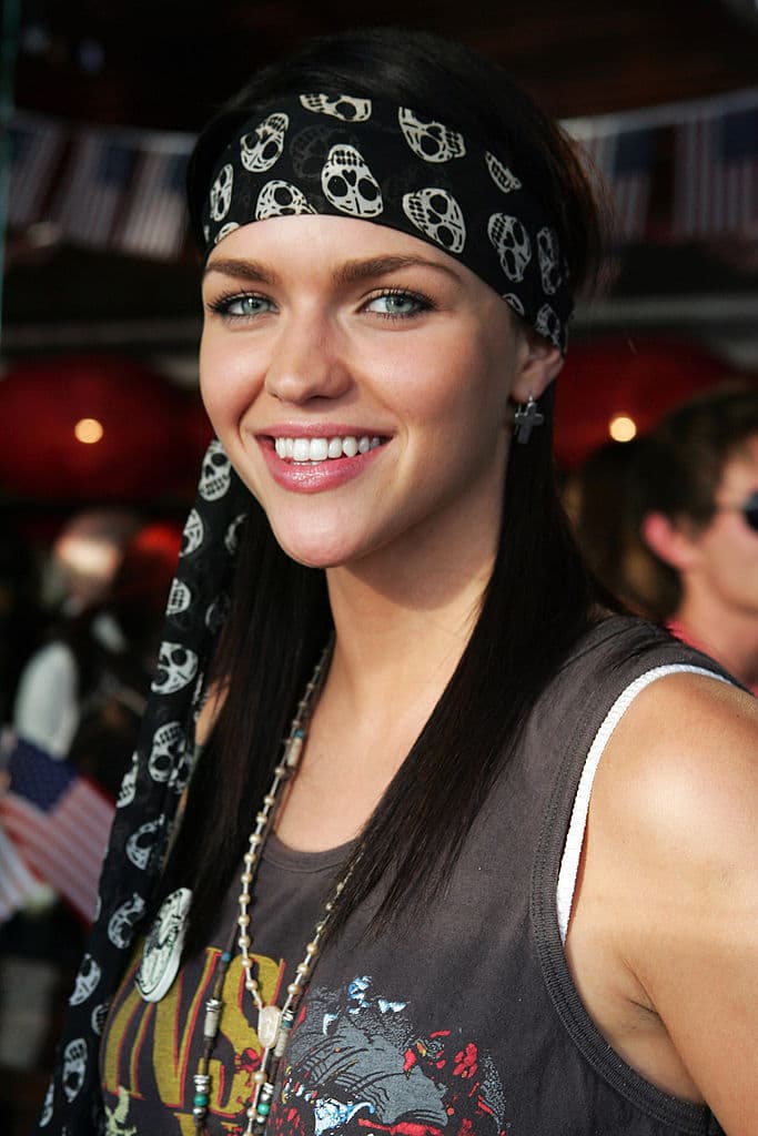 Algo sobre cómo a ella no le gustaban las largas horas de filmación fue lo más cercano que se logró decir en ese entonces.