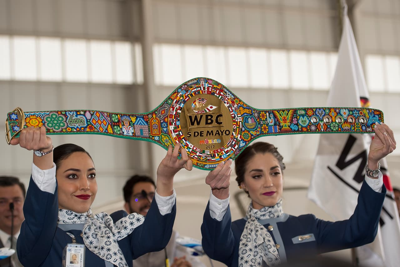 El presidente del Consejo Mundial de Boxeo (CMB), Mauricio Sulaimán, precisó que el cinturón será entregado en la Ciudad de México al ganador del combate.
<br>