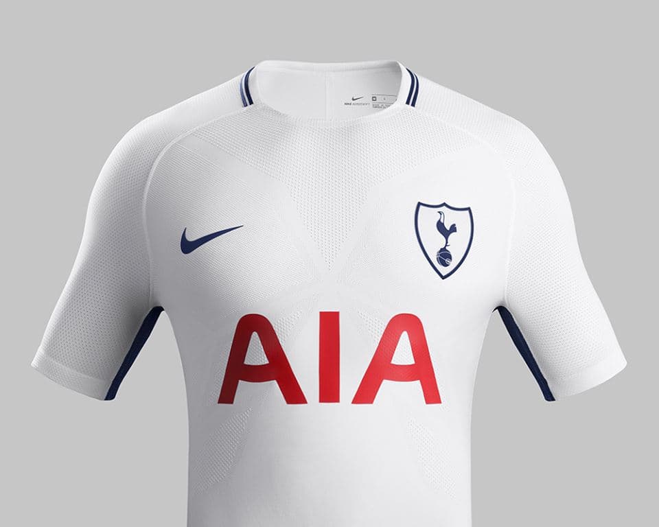 El Tottenham Hotspur mudó de marca y ahora estará con la popular estadounidense, que le entregó un diseño basado en el template de la temporada, sin detalles.