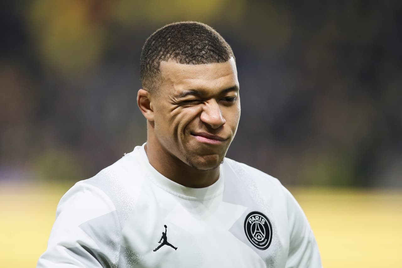 <b>Kylian Mbappe</b>
<br>Del Paris Saint-Germain al Real Madrid. Hay muy pocos clubes que podrían obtenerlo, sin embargo, después de esta pandemia, es muy probable que el movimiento se dé hasta el 2021, pues esperan una disminución en su costo.