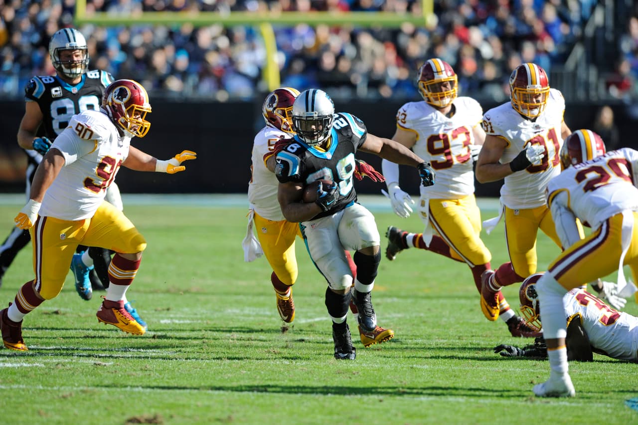 Cam Newton se lució con 5 pases de TD para que los Panthers mantuvieran su incontenible paso en la liga (10-0) al derrotar a los Redskins 44-16. Checa las mejores tomas del partido.