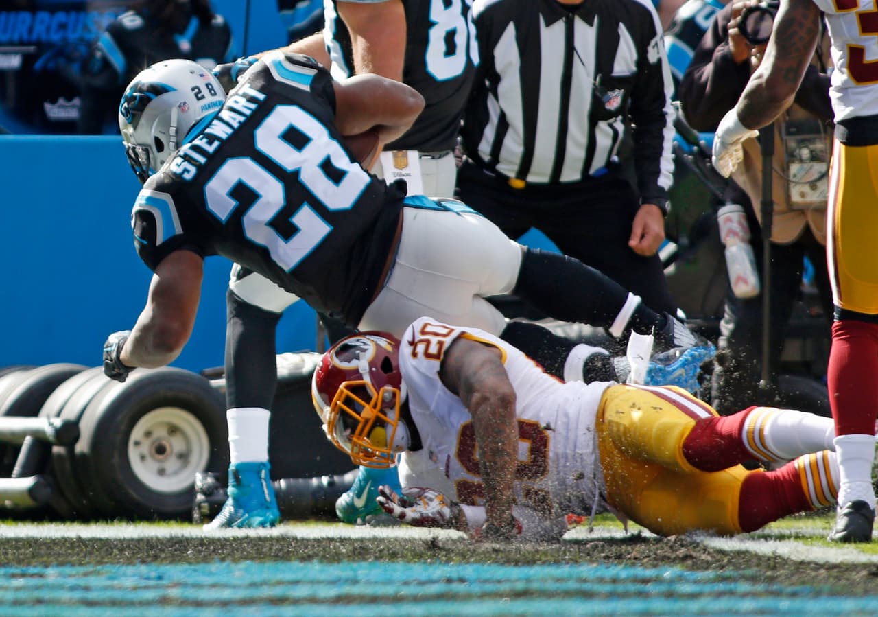 Cam Newton se lució con 5 pases de TD para que los Panthers mantuvieran su incontenible paso en la liga (10-0) al derrotar a los Redskins 44-16. Checa las mejores tomas del partido.