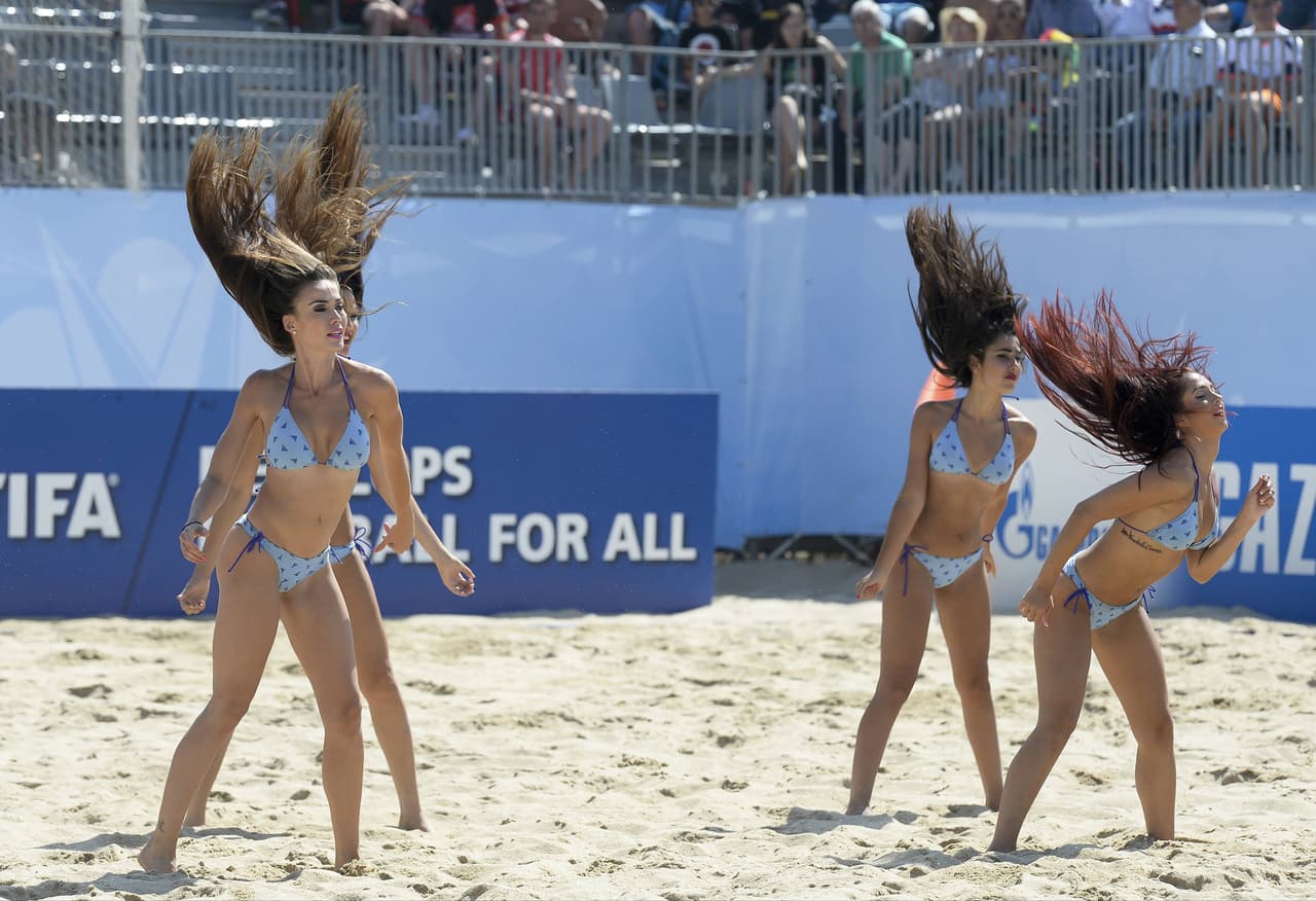 En Portugal se está disputando el Mundial del fútbol de playa donde las bellas mujeres han acaparado todas las miradas de los asistentes.