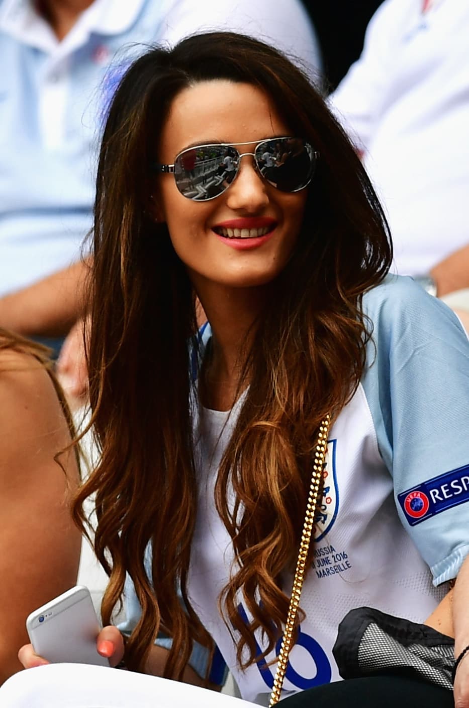 Las bellezas inundaron la Eurocopa y aquí te damos una probadita de estas dulzuras que apoyaron a sus equipos.