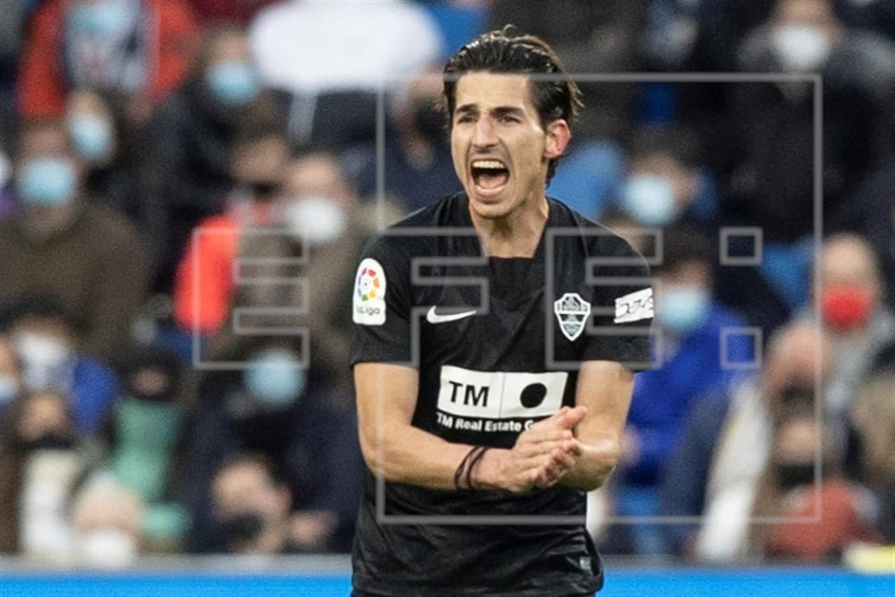 El Real Madrid consiguió un par de goles en la recta final, uno de Luka Modric por la vía del penalti al 82 y el otro en tiempo de reposición de Eder Militao, para empatar en casa ante Elche.