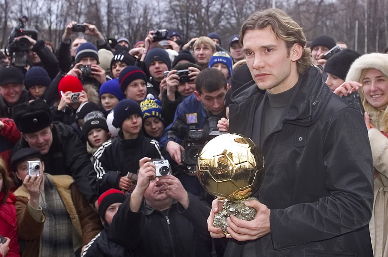 Andrei Shevchenko fue considerado el Balón de Oro de 2004 gracias a su excelente momento goleador. A Ucrania la llevó al Mundial de 2006.