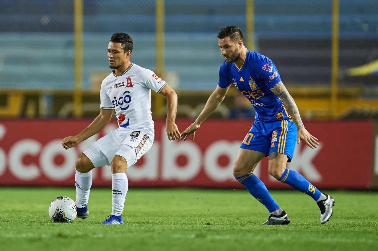 André-Pierre filtró algunas oportunidades para Valencia, pero éste no definió.