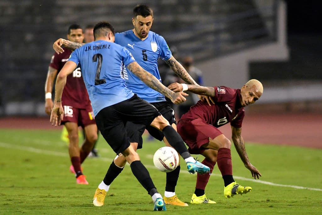 El gran ataque de Uruguay sigue sin carburar y los charrúas llegan a 270 minutos sin ver el gol luego de empatar 0-0 en su visita a Venezuela.