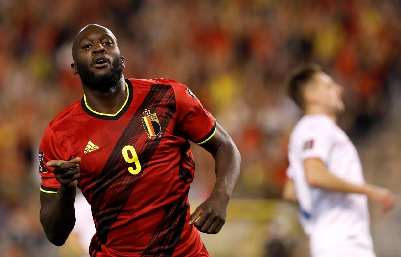 Bélgica, sin problema, derrotó 3-0 a República Checa en partido rumbo a Catar 2022. Romelu Lukaku, Eden Hazard y Alexis Saelemaekers fueron los anotadores de la velada. Los 'Red Devils' son el primer lugar del grupo E con 13 puntos, seguidos de los checos con siete.