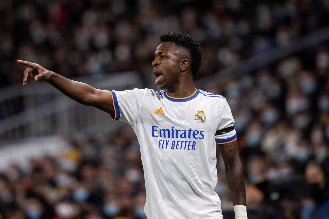 Con goles de Karim Benzema y Marco Asencio, el Real Madrid se impone al Atlético de Madrid, se lleva el Derby y sigue con paso perfecto en La Liga.