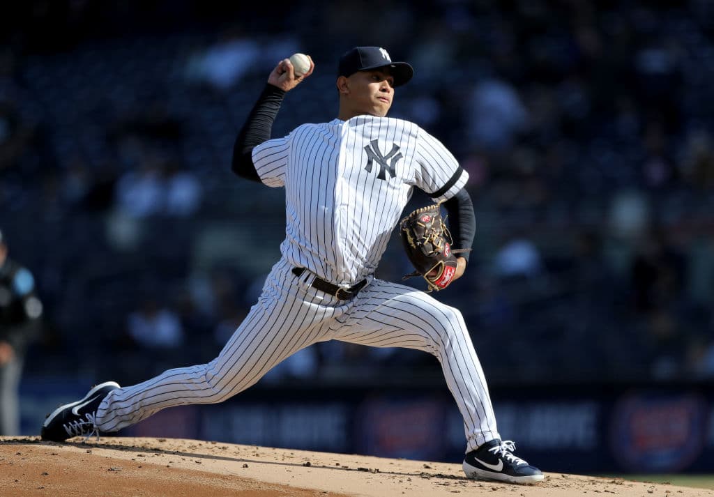 Jonathan Loaisiga fue el abridor por parte de los New York Yankees y apenas transitó 4.0 innings, permitiendo un imparable, una carrera, dio tres boletos y ponchó a cuatro, aunque se fue sin decisión.