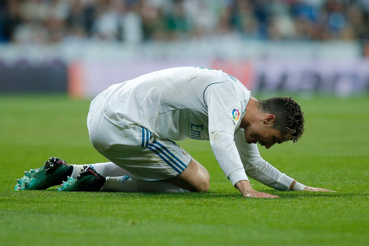 El 6 de mayo, Barcelona recibirá a Real Madrid con un Clásico que marca la posibilidad de que los blancos tengan que hacerle pasillo de campeón a su gran rival o verlo celebrar a costa suya.