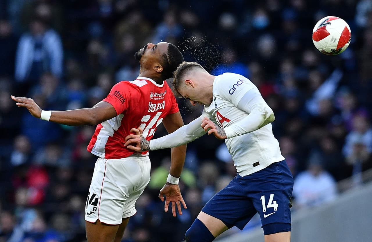 Tottenham derrotó a Morecambe 3-1 en las eliminatorias en la Copa de la Liga Inglesa. Winks, Moura y Kane fueron los que le dieorn el triunfo a los Spurs en casa, mientra que Anthony o'Connor le dio el gol a la visita.