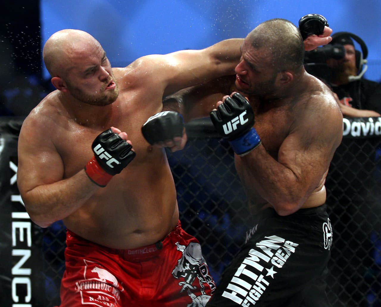 Yas Island cuenta con todo lo necesario para llevar a cabo ahí el evento incluida la arena, el hotel, facilidades de entrenamiento y lugares para cenar y distraerse.