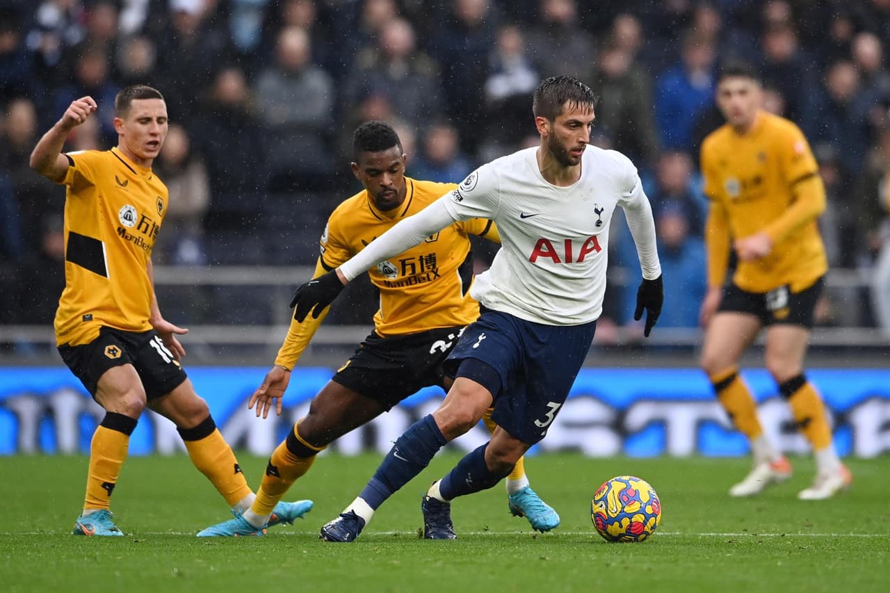 Wolverhampton se luce y golea 2-0 al Tottenham como visitante durante la J25 en la Premier League. El mexicano Raúl Jiménez anotó gol al 6', seguido de Leander Dendoncker al 18'.