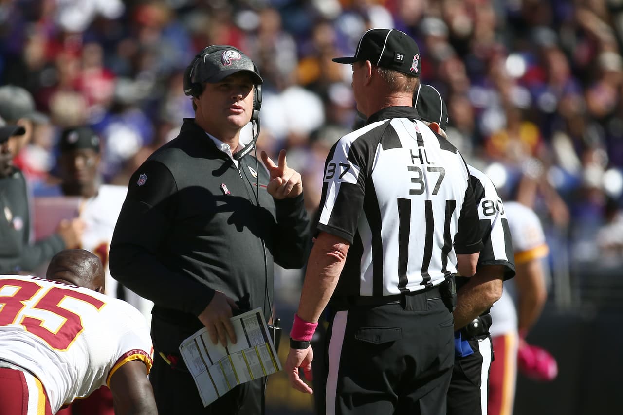 Durante la semana 4, los rumores eran grandes sobre su despido, posterior a la derrota ante los New York Giants.