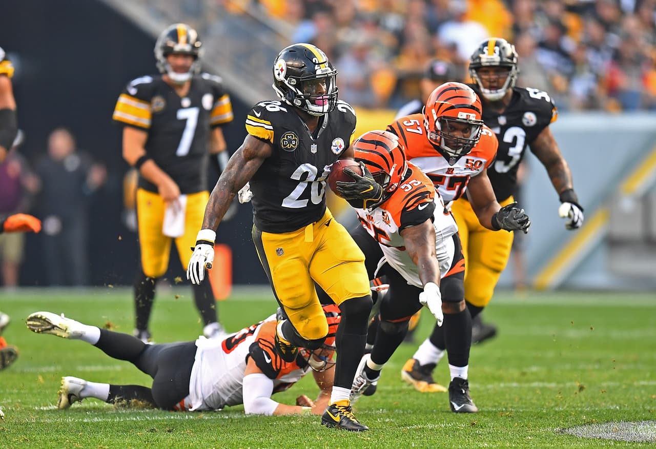 Otra vez LeVeon Bell tuvo un gran partido al sumar más de 100 yardas aunque en esta ocasión no pudo anotar para los Steelers.