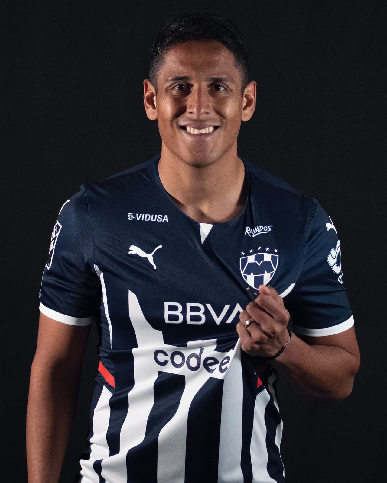 Javier Aguirre debutará como titular a Luis Romo contra Necaxa