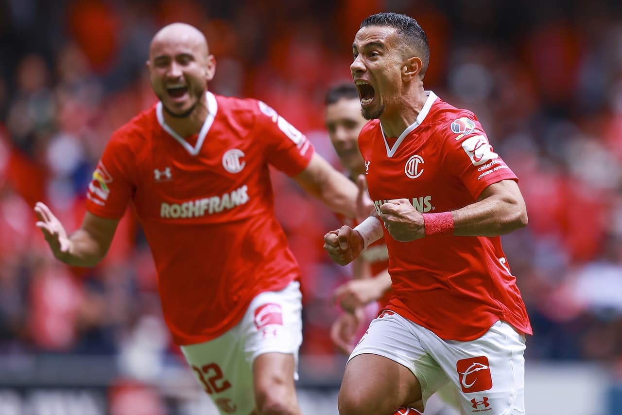 Camilo Sanvezzo abrió el marcador en favor del Toluca.