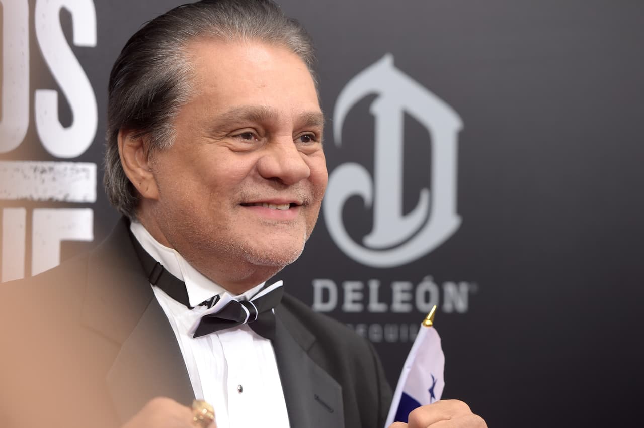 Su record se compone de 103 victorias (70 por KO), 16 derrotas (4KO) y ningún empate. Su última pelea fue el 17 de julio del 2001 ante el puertorriqueño Héctor Camacho. En dicho encuentro perdió el título NBA.