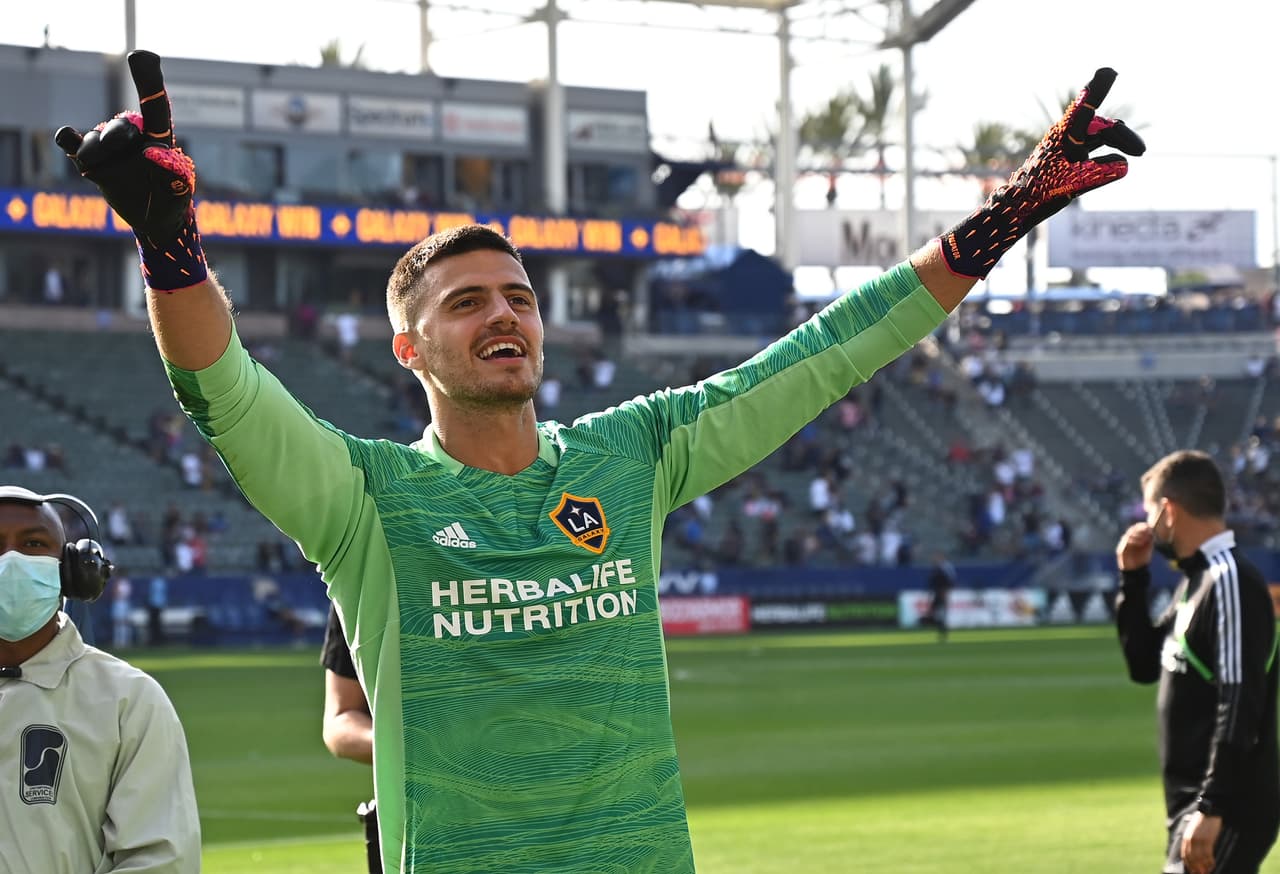 Tras su gran partido ante San Jose Earthquakes el portero Jonathan Bond (LA Galaxy) fue incluido en la selección semanal.
<br>