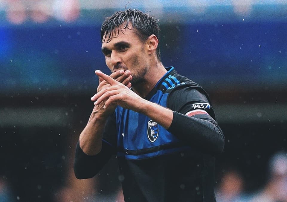 Cuatro goles y récord histórico catapultan a Chris Wondolowski como Jugador de la Semana