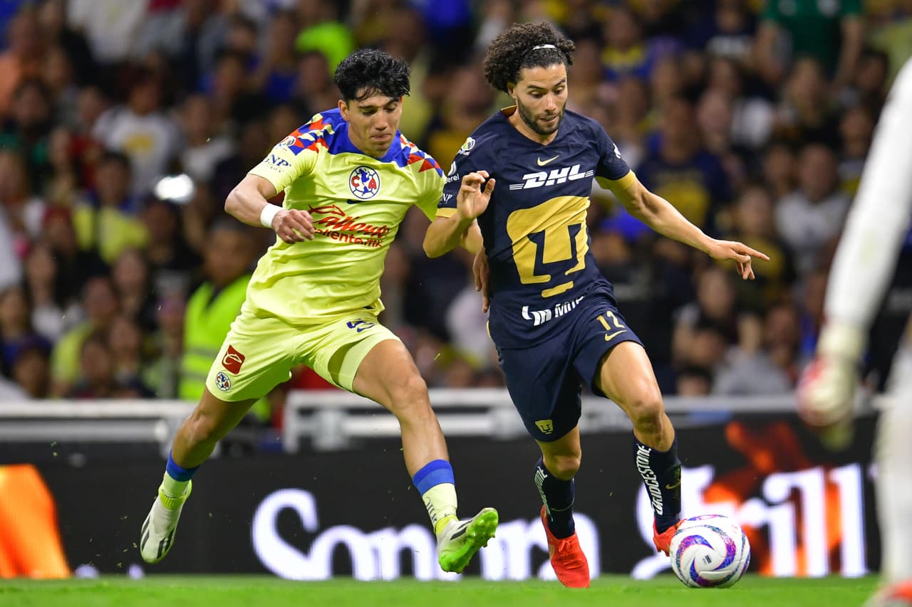 El 'Chino' Huerta entró con peligro al área en la compensación de la primera parte, pero se topó con una zaga buen acomodada.