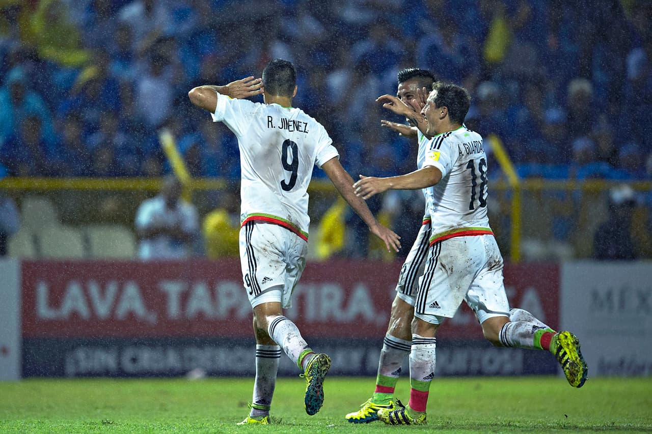 México tuvo el mérito de recuperarse en el marcador en una noche que terminó de relamerse las heridas del 7-0 ante Chile y en la que se mantuvo viento en popa en las eliminatorias.