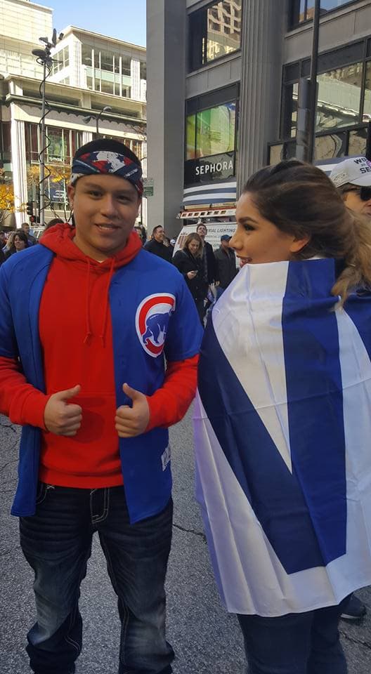 Miles de fanáticos salieron a la Milla Magnífica para ser parte del histórico desfile de la victoria.