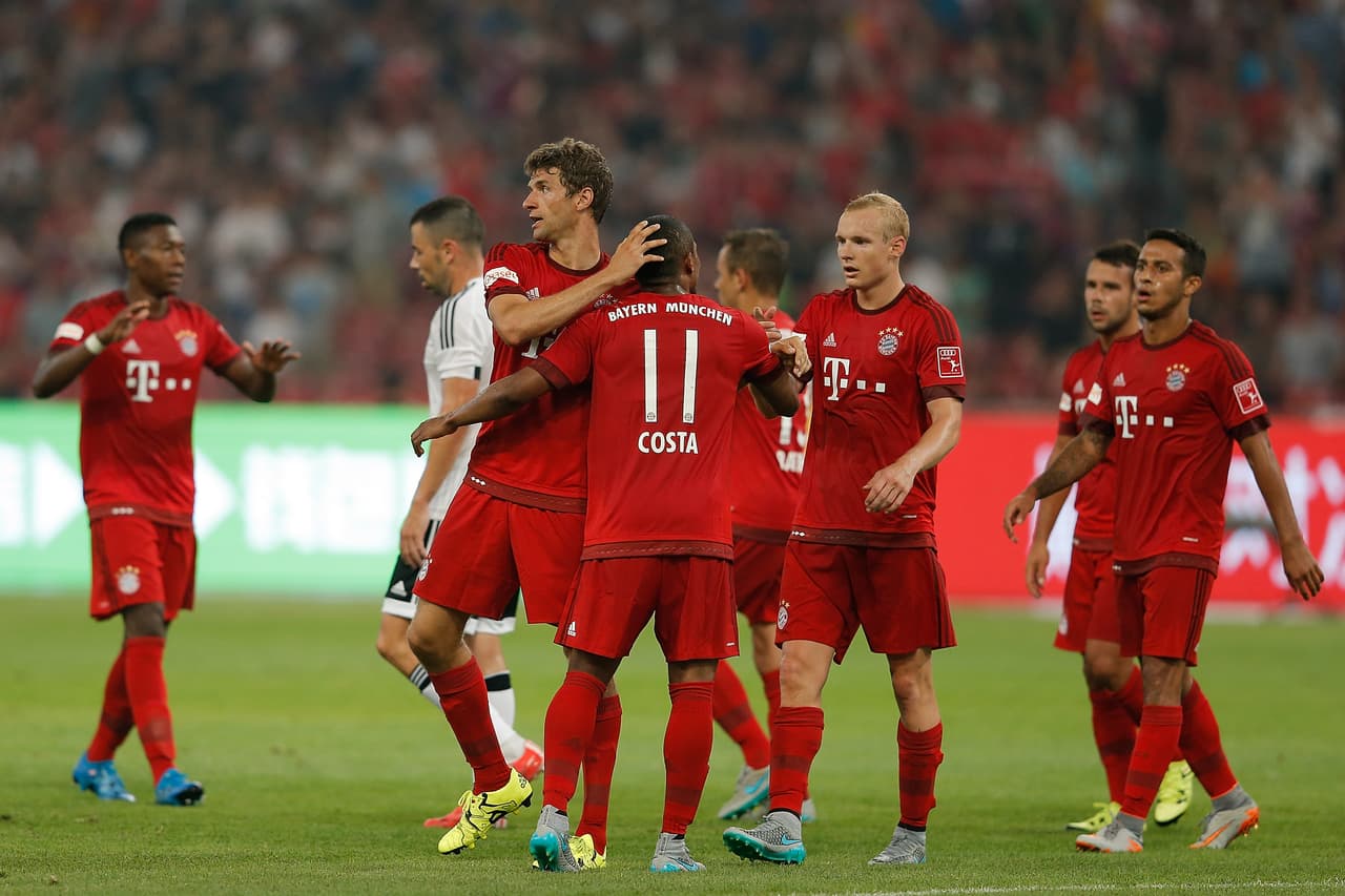 Bayern celebra ante Valencia,