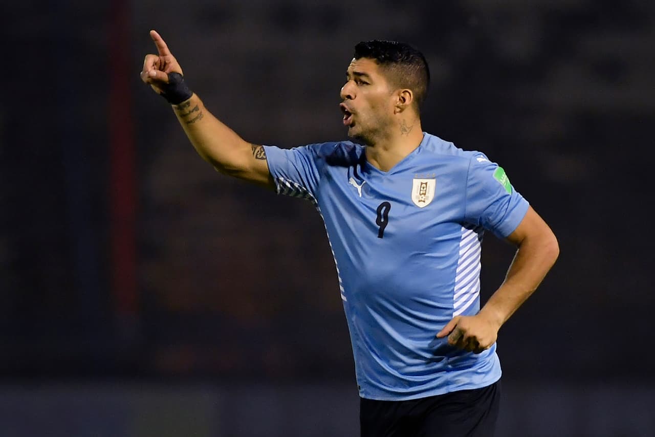 Piden absolver a la abogada de la Juve por falso examen de Luis Suárez