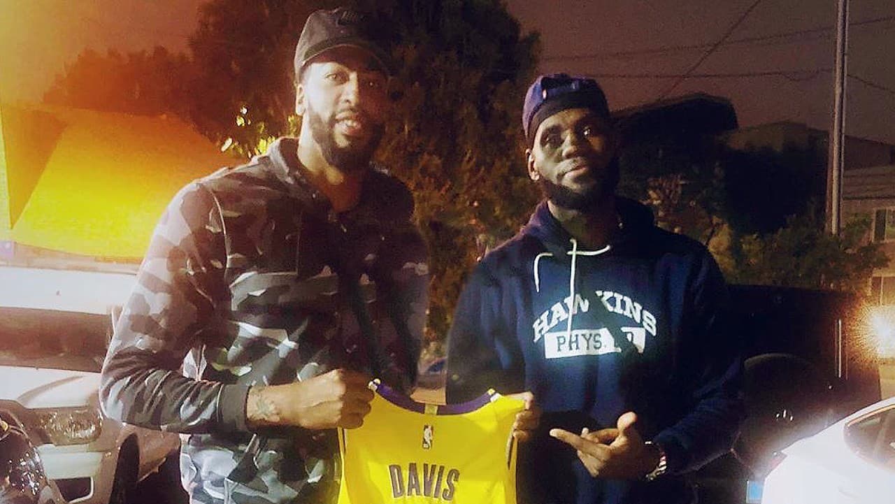 Anthony Davis y LeBron James.