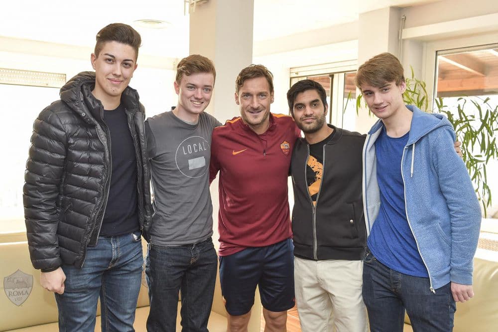 Totti y la AS Roma tienen nuevos compañeros en los vestidores