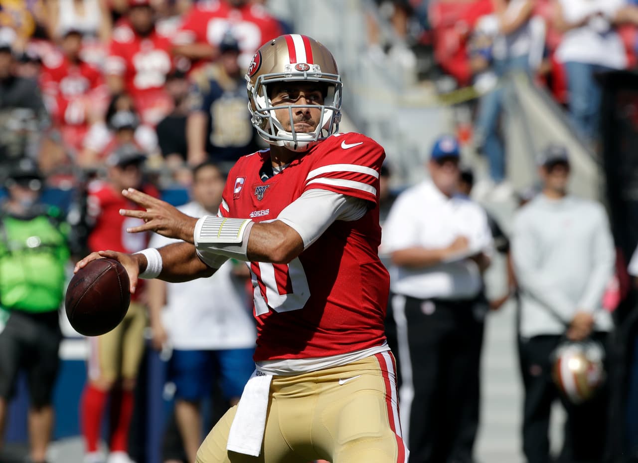 Jimmy lanzó para 243 yardas luego de completar 24 de 33 envíos y a pesar de no lanzar ninguna anotación y haber sufrido una intercepción, su defensiva se mostró en plan grande.