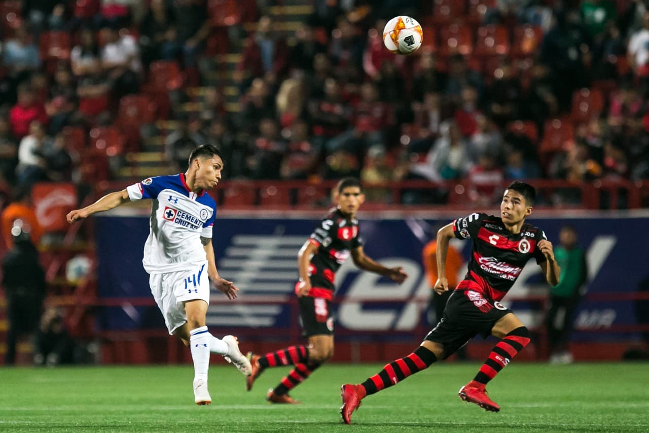 Pero las cosas se apretaron a los 61 minutos cuando José Antonio Madueña tuvo el infortunio de marcar un autogol que puso el juego 2-1 y con tiempo de sobra para pensar en el empate.