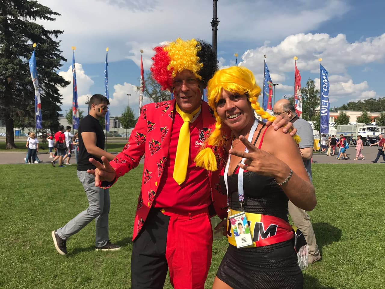 Fanáticos de Bélgica pone su colorido y alegría en la definición del tercer lugar del Mundial de Rusia 2018 entre Bélgica e Inglaterra en San Petersburgo.