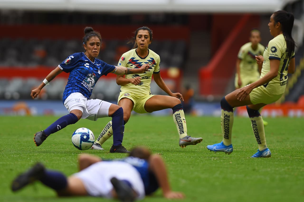 Esbeydi Salazar adelantó a las Tuzas pero Daniela Espinoza y un autogol de Cassidy le dieron la victoria a las azulcremas.