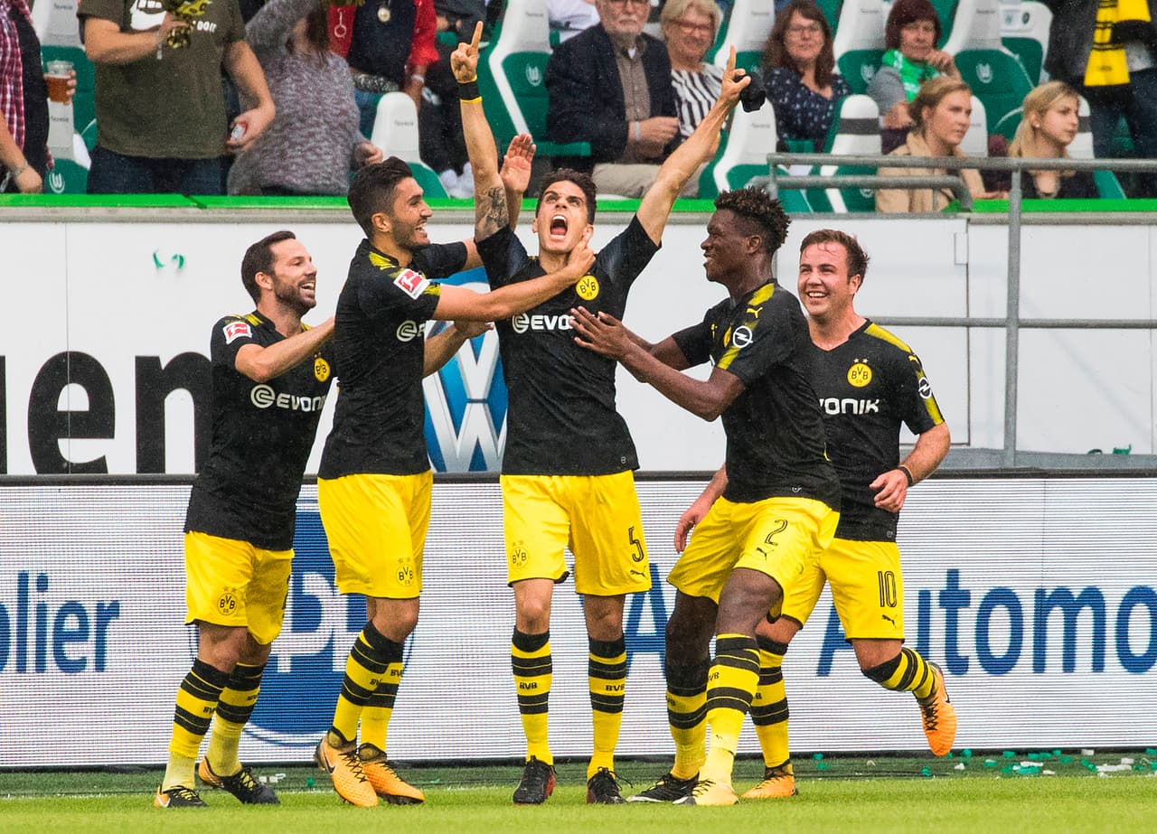 Bartra firma un golazo y lo dedica a las víctimas de los atentados