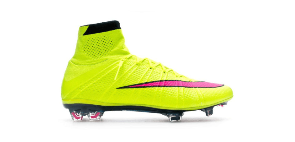 Se podría decir que este diseño ya es un clásico. El verde fosforescente que Cristiano puso de moda.