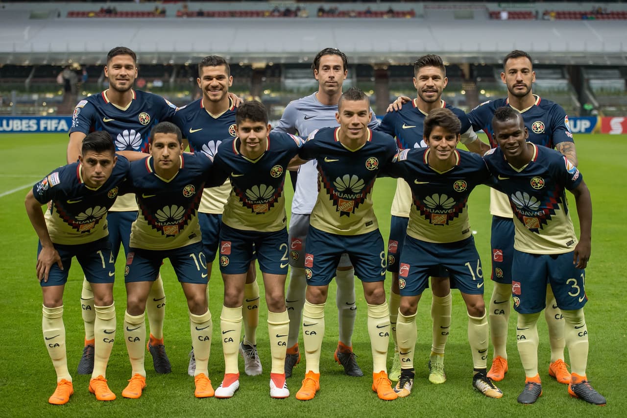 El 'Piojo' Miguel Herrera paró a su equipo con Jiménez, Orrantia, Edson, Bruno, Vargas, Corona, Mateus, Cecilio, Oribe, Henry y Darwin.