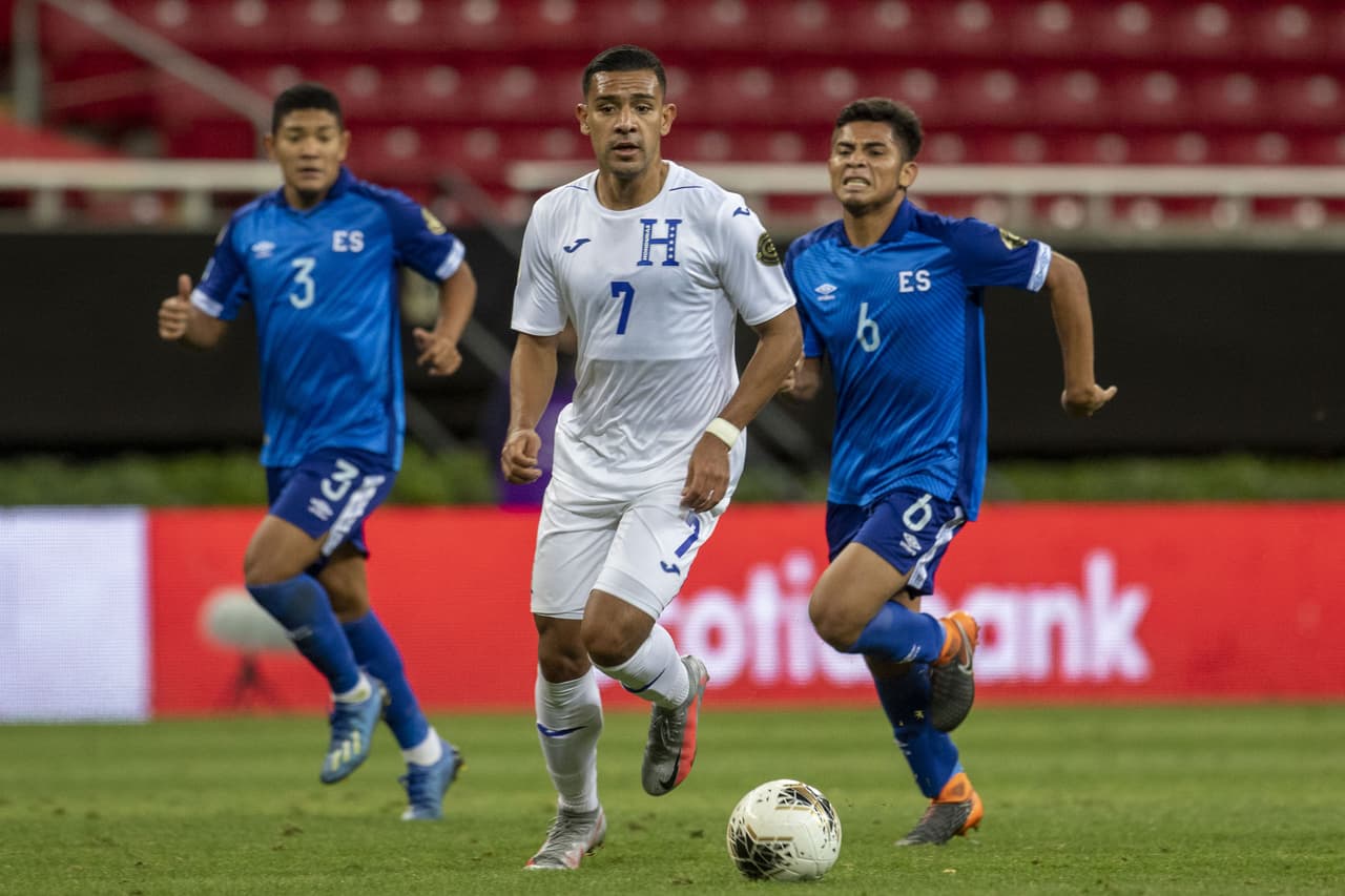 Marvín Márquez y Douglas Martínez fueron los encargados de anotar en el entretenido empate entre la selección de El Salvador y Honduras.